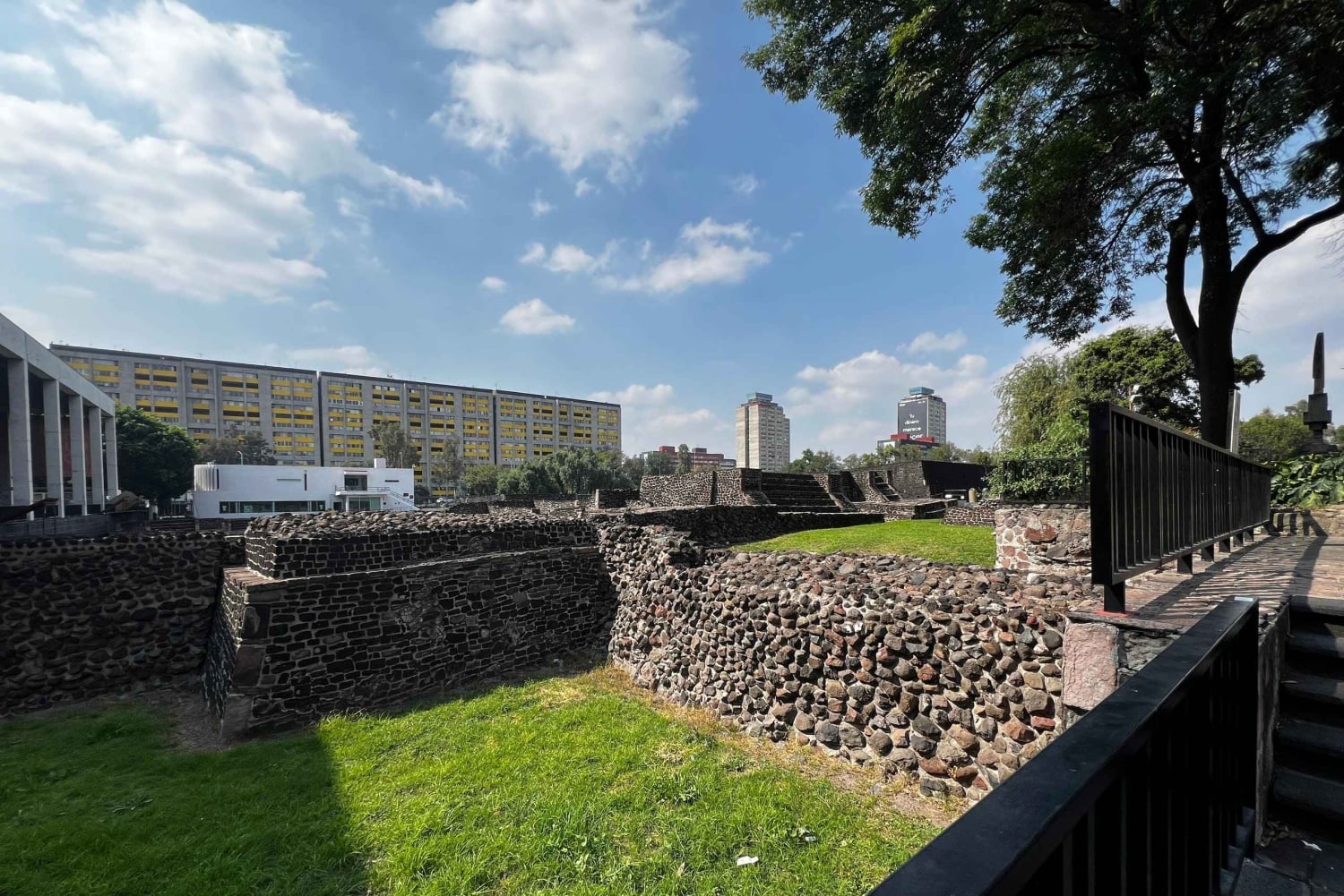 Esoteric Mexico City: Mysticism, Santeria, and Santa Muerte