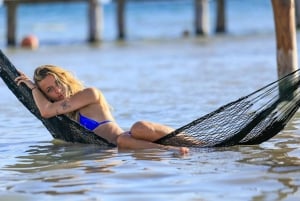 Catamarán exclusivo sólo para adultos a isla mujeres, desde Cancún