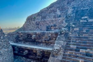 Exclusive private tour of the pyramids with a European guide in Mexico City