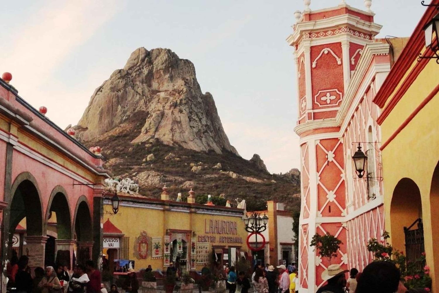 Exclusive tour to Peña de Bernal and Freixenet vineyards from CDMX