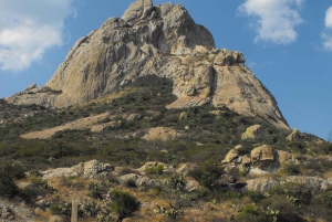 Exclusive tour to Peña de Bernal and Freixenet vineyards from CDMX