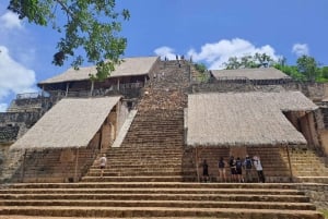 Explora, escala y refréscate en un cenote sagrado