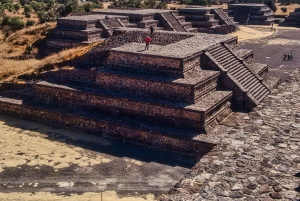 Explora Teotihuacán, Guadalupe, Xochimilco, Coyoacán y más en 2 días.