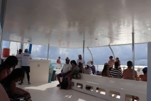 FAMILY FRIENDLY Isla Mujeres Catamaran Tour with Snorkeling