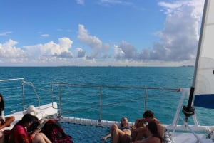 FAMILY FRIENDLY Isla Mujeres Catamaran Tour with Snorkeling