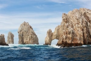 From Cabo San Lucas: Lovers Beach and El Arco Boat Trip