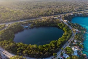 Desde Cancún: Excursión a los Cenotes y la Laguna de Bacalar con Desayuno