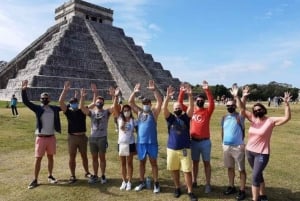 From Cancún: Chichén Itzá Early Access with Cenote & Lunch