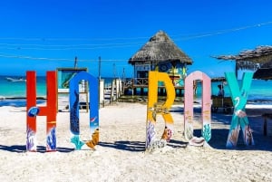 Desde Cancún: Excursión en Barco a Holbox con Traslado