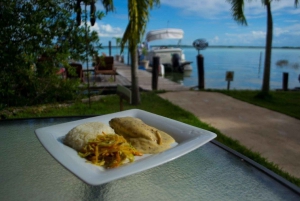 BACALAR LA LAGUNA DE LOS SIETE COLORES