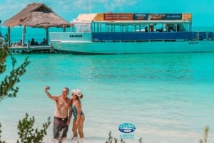 Desde Cancún o la Riviera Maya: Excursión de un día a Isla Contoy y Mujeres