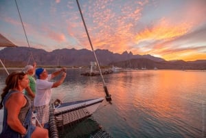 From Loreto: Sunset Appetizers & Open Bar Catamaran Cruise