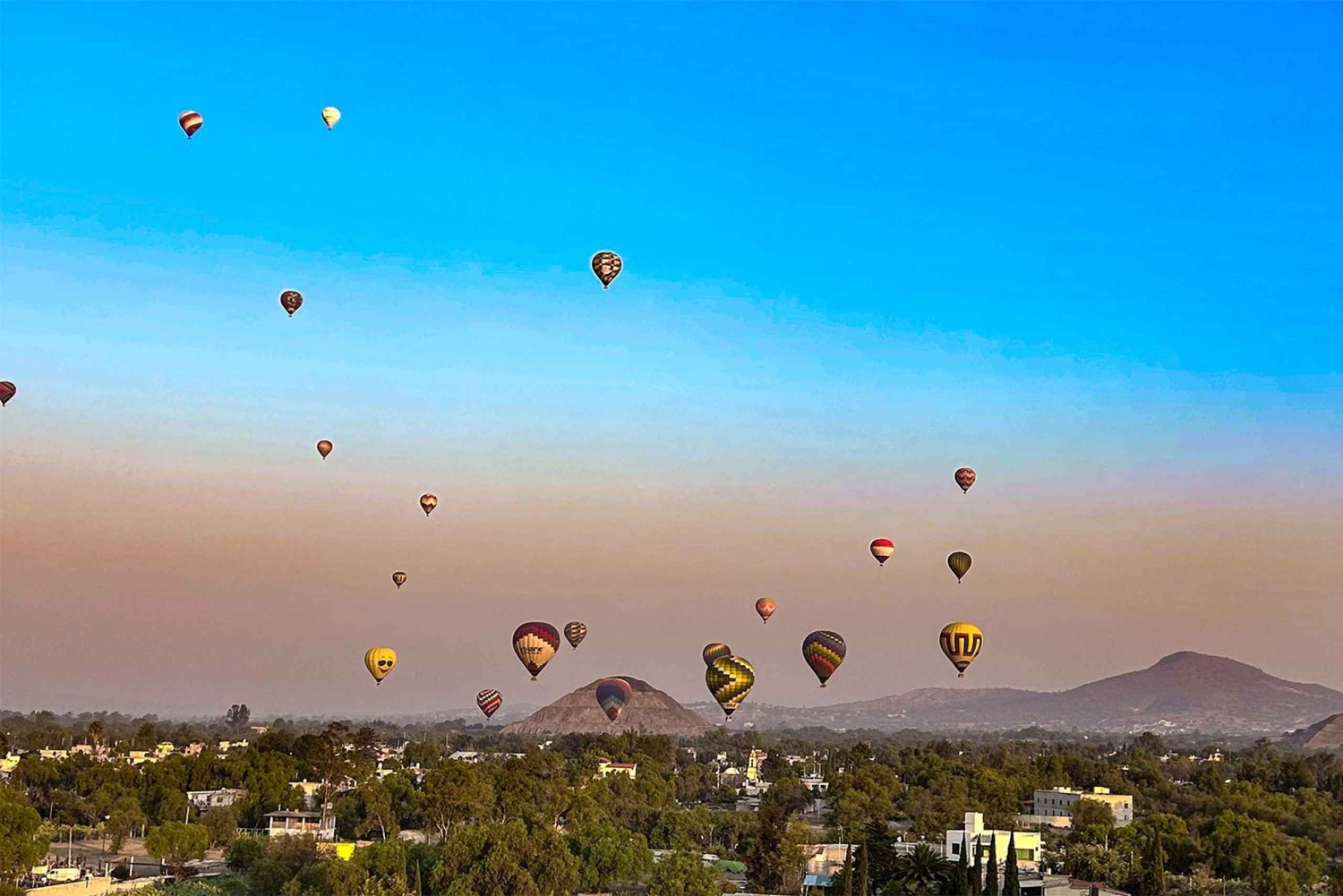 Desde CDMX: Sobrevuela Teotihuacan en Globo