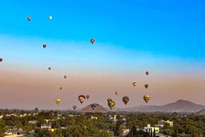 Desde CDMX: Sobrevuela Teotihuacan en globo