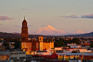 From Mexico City: Iztaccihuatl Volcano Hike with an Alpinist