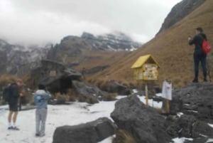 Desde Ciudad de México: Camina por el volcán Iztaccíhuatl con un alpinista