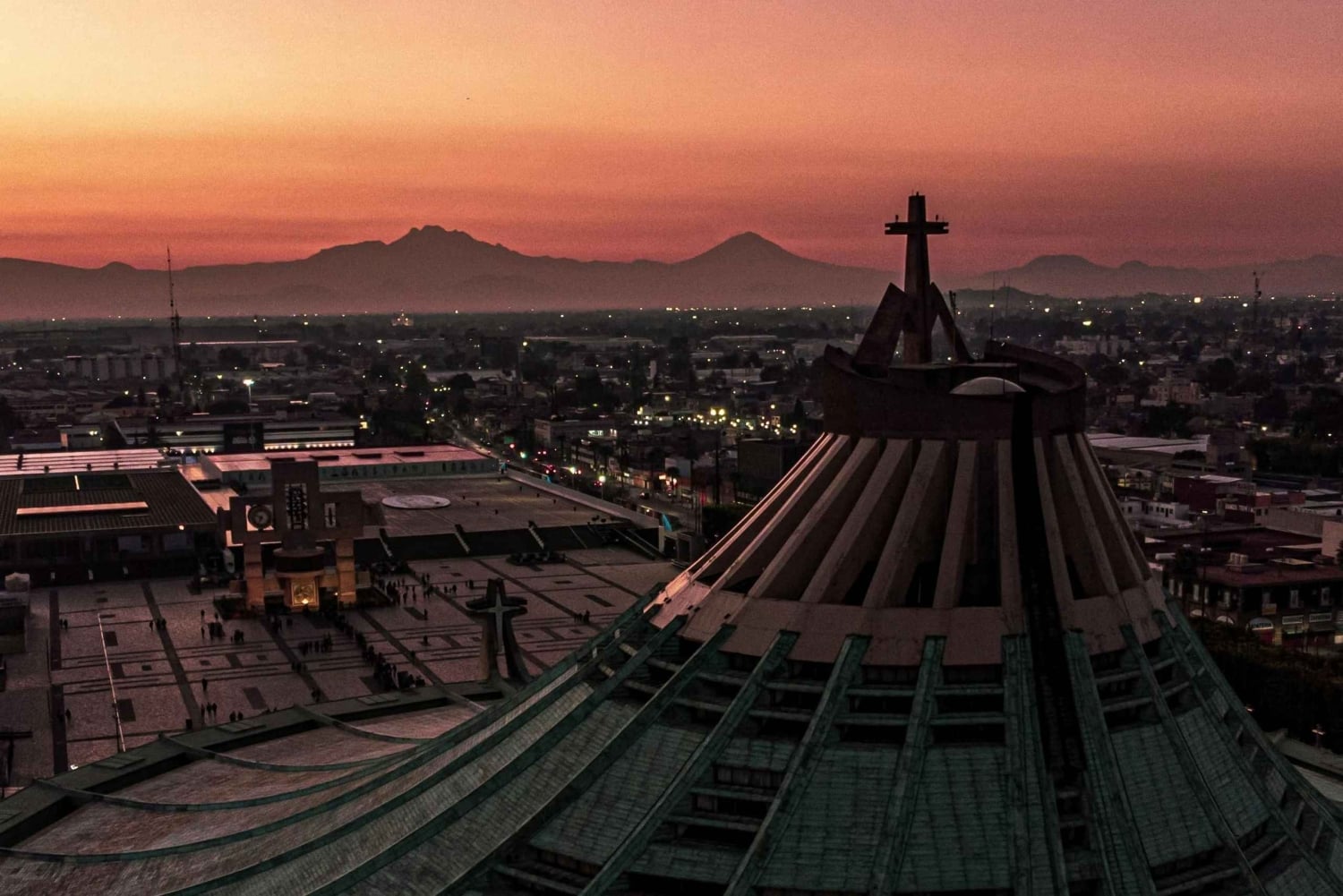 From Mexico City: Join us on a guided tour to Teotihuacán and Guadalupe