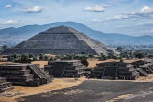 From Mexico City: Private Tour to Tula and Teotihuacán
