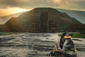 From Mexico City: Visit Teotihuacan in the afternoon