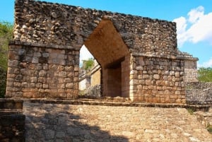 Desde Riviera Maya: Excursión a Ek Balam y Cenote con comida y servicio de recogida