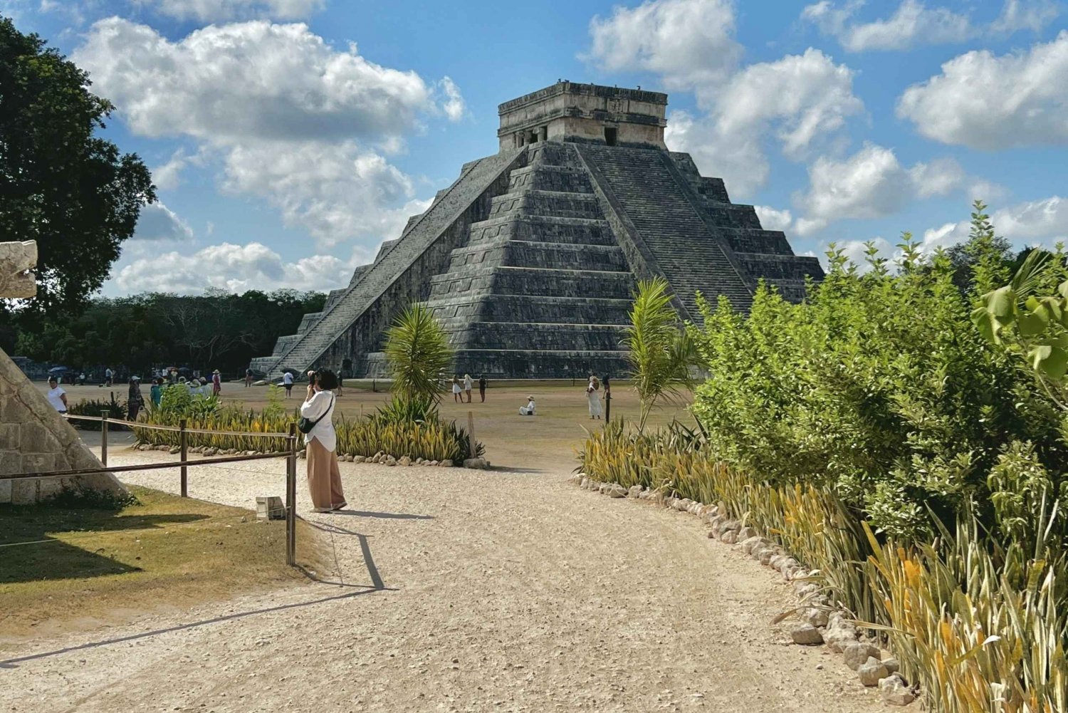 Desde Valladolid: Tour Privado a Chichén Itzá y Cenotes