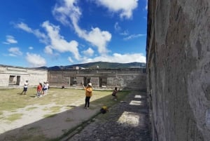 Oaxaca: Tour de día completo guiado por la Ruta de Hierve el Agua