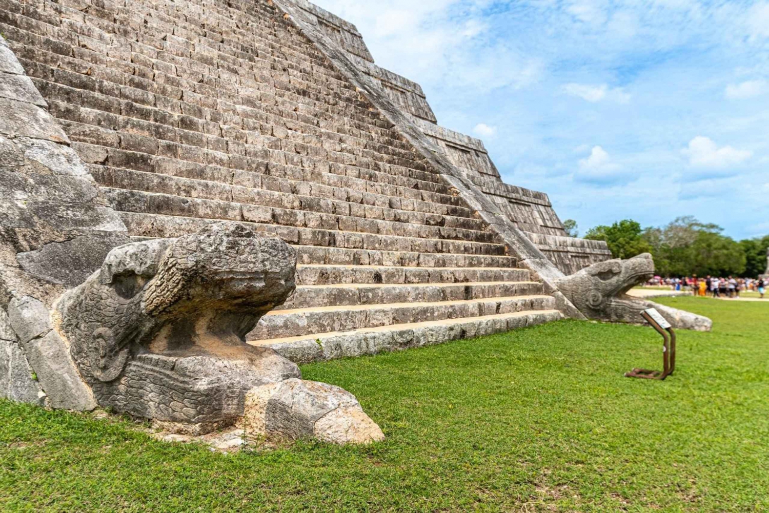 Tour de día completo a Chichén Itzá + Cenote + Ruinas de Ekbalam
