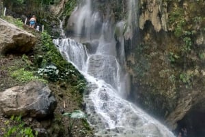 Grutas tolantongo: tour guiado a la gruta cueva y hermosa cascada