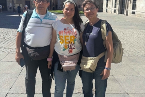 Guided Tour in Tuk Tuk around Madrid