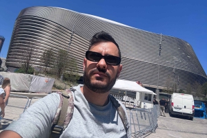 Guided Tour in Tuk Tuk around Madrid