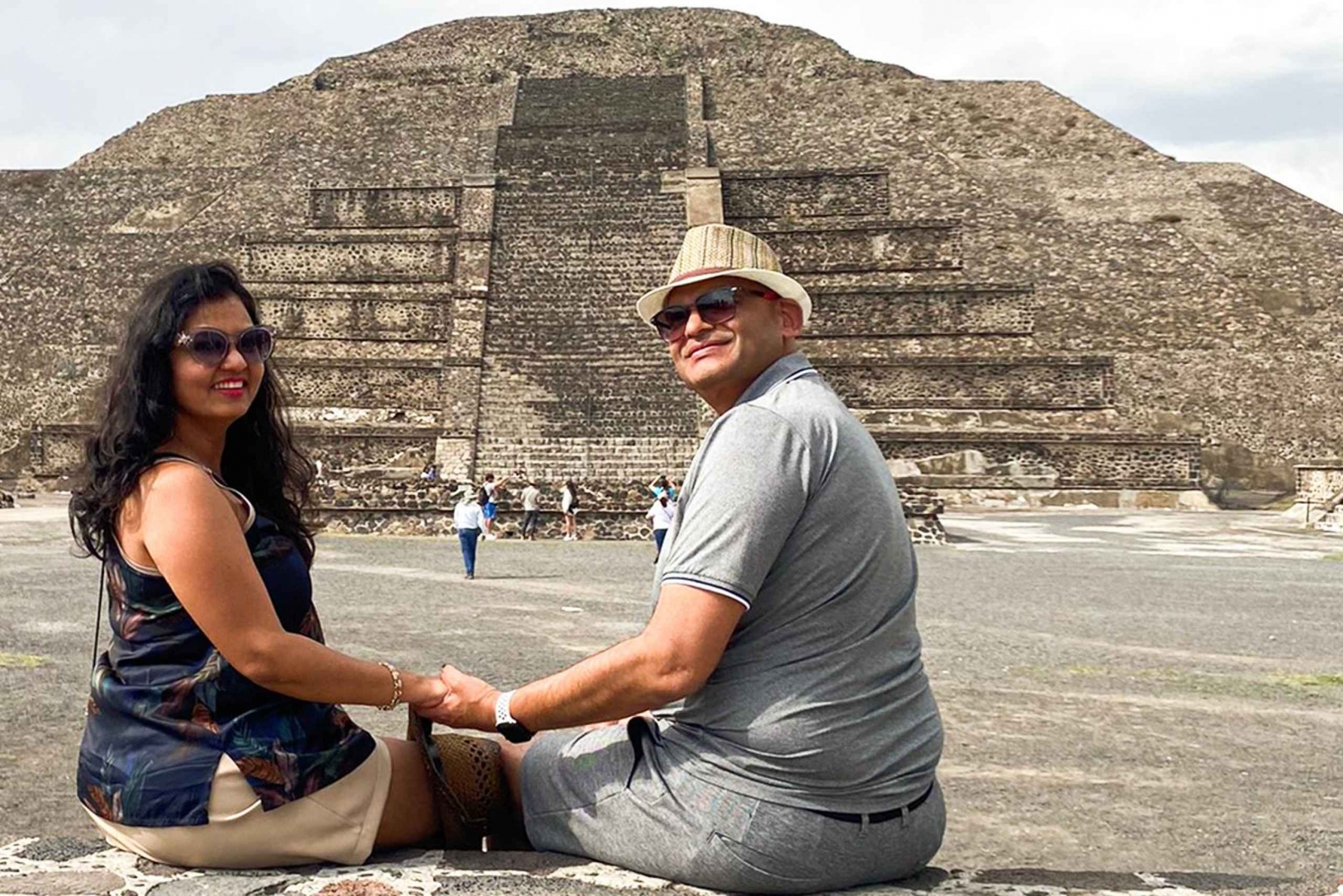 Guided tour of CDMX: Teotihuacan, Guadalupe and Mexican city of Tlatelolco.
