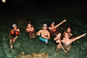 Tour de medio día semiprivado de snorkel con tortugas y cenote