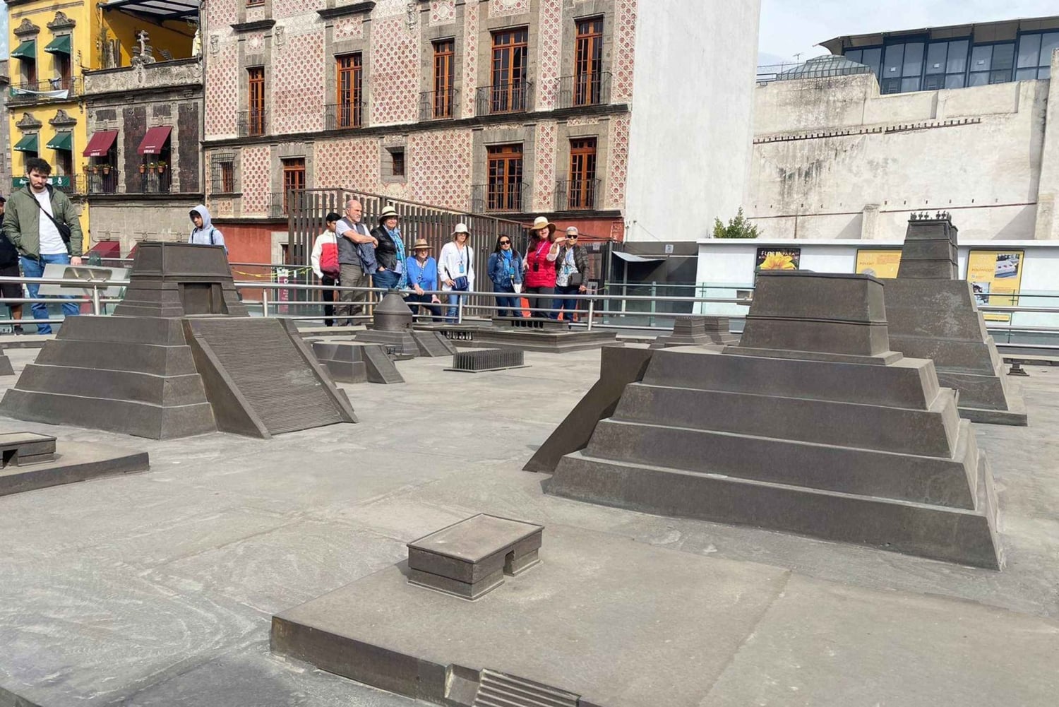 Heroines and Villains in the Foundation of New Spain