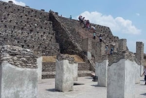 Recorrido por Hidalgo: Admira las Esculturas Gigantescas y Tepotzotlán