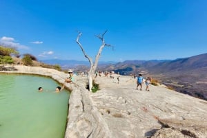 Oaxaca: Excursión a las Cascadas y Pozas Petrificadas de Hierve el Agua