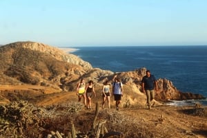 Hiking at the Hidden Arch of Los Cabos