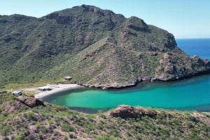 Playa el Himalaya: recorrido por la playa virgen de agua cristalina