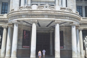 Historic Center: Private tour with murals, history, and churros