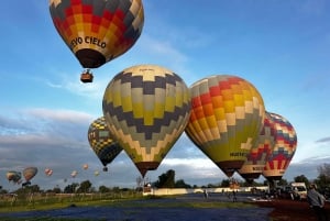 Hot Air Balloon Flight over Teotihuacan from Mexico City