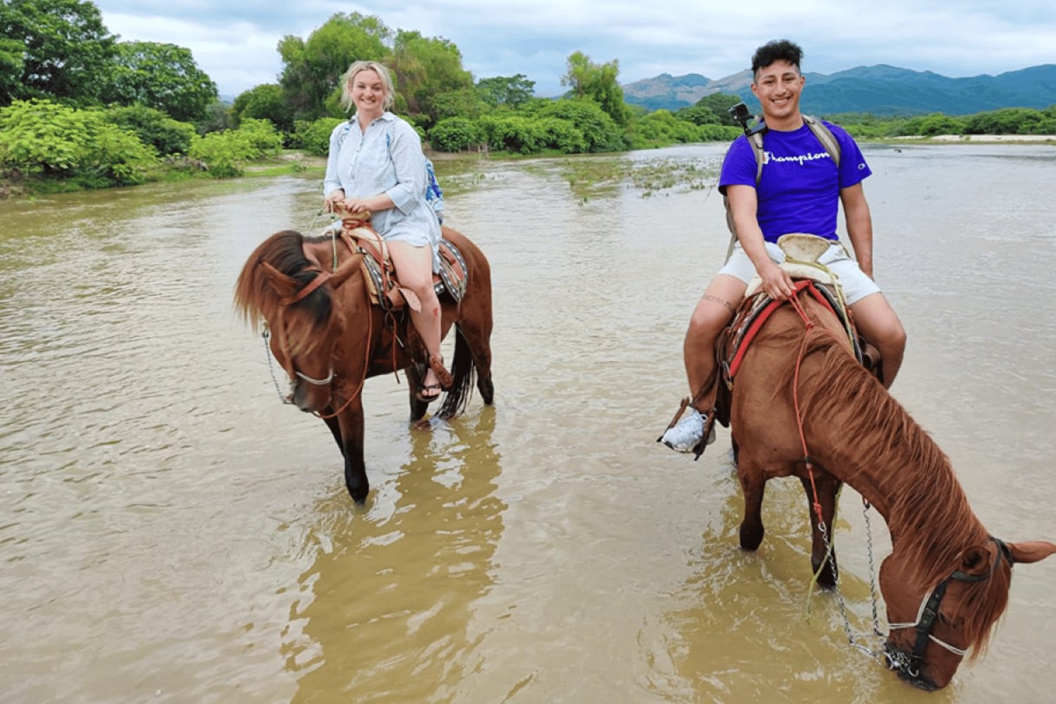 Huatulco:Liberación de tortugas,paseos a caballo y bioluminiscencia