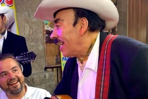 CDMX: Vida nocturna mexicana con Chupitos y Lucha Libre