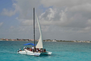 Catamarán a Isla Mujeres con traslado ida y vuelta desde Tulum