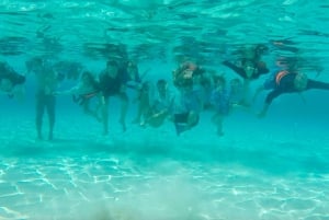 Isla Mujeres, snorkel y fiesta en catamarán