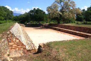 Ixtapa-Zihuatanejo: Recorrido Arqueológico Soledad de Maciel