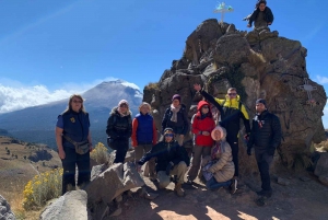 Iztaccihuatl Hiking Tour: Volcano Trek and Amecameca (12h)