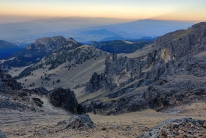 Iztaccihuatl Hiking Tour: Volcano Trek and Amecameca (12h)