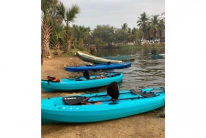 kayak en Puerto Escondido (Amanecer o atardecer entre manglares).