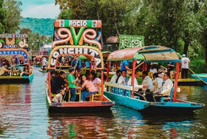 La Llorona Xochimilco: Espectáculo, Leyendas y Recorrido de Trajineras