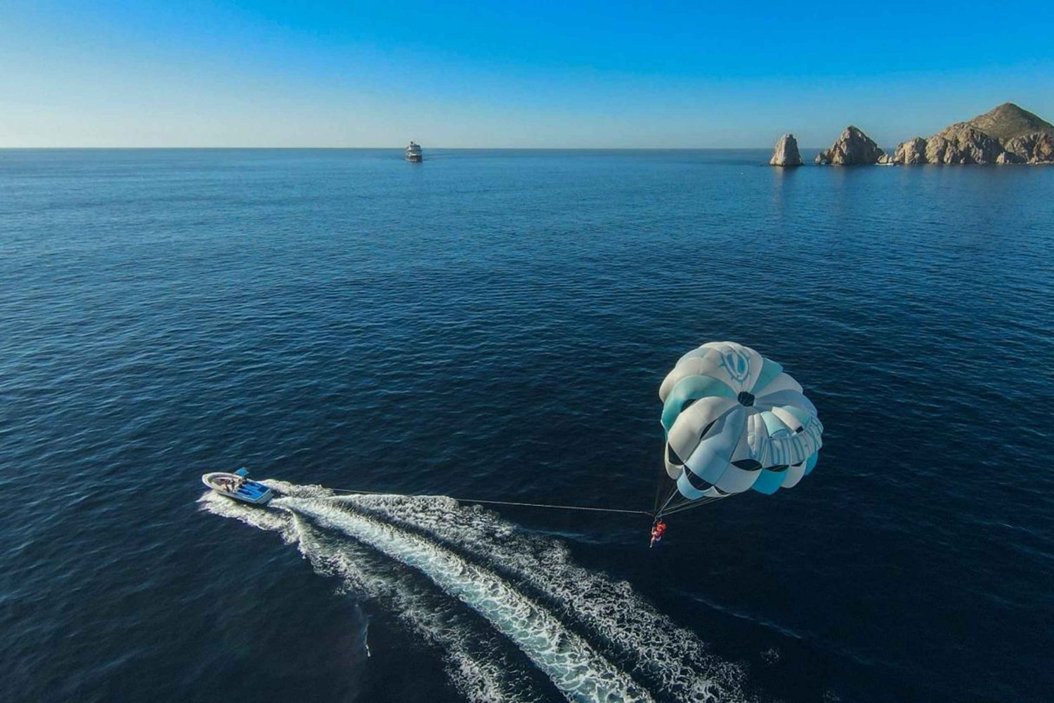 Los Cabos: Parasailing, una nueva perspectiva desde los cielos.