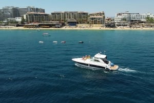 LOS CABOS: TOUR PRIVADO POR LA BAHÍA Y EL ARCO. YATES DE LUJO